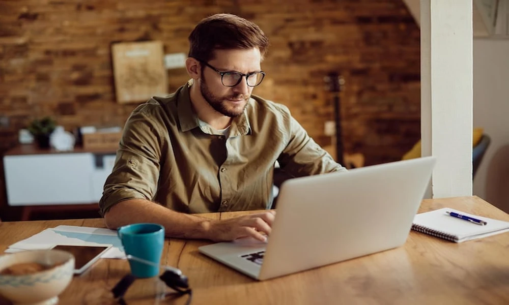 In-House vs Dedicated Teams: What Works Better for Scaling?
