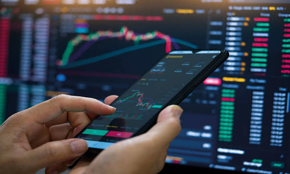 Scaling Past 1,000 Traders: Where Brokerage Infrastructure Breaks — and How to Prevent It